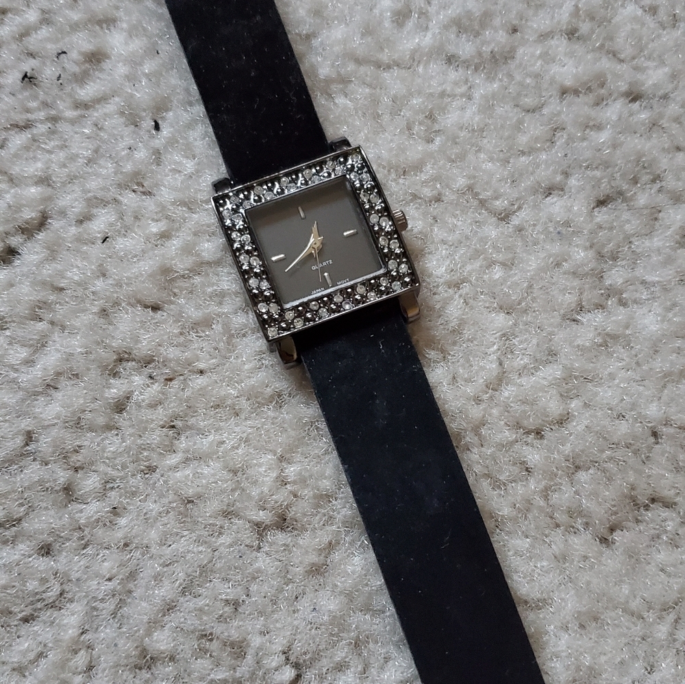 New Watch - Picture 2 of 4
